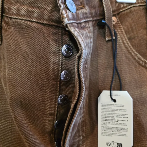 Levi's Brown Denim Shorts Size 32 - Picture 3 of 12